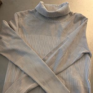 Athleta long sleeve